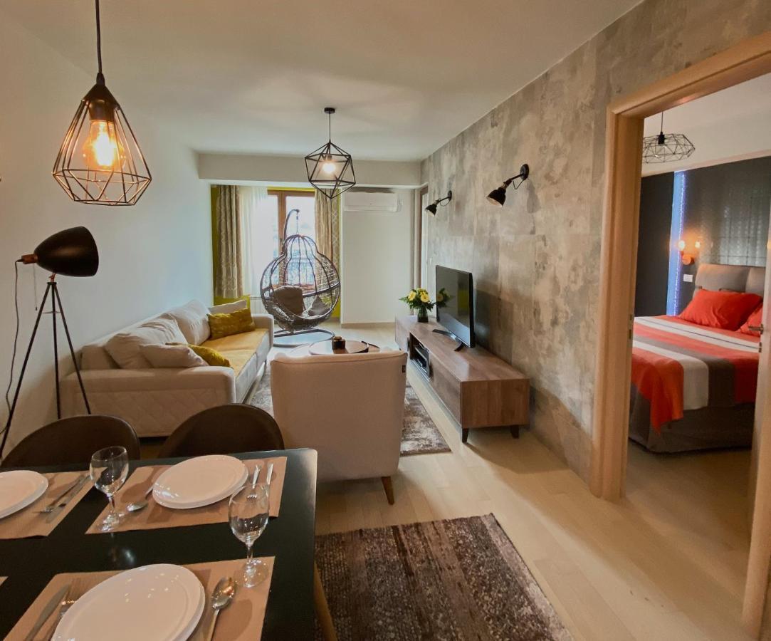 Stylish Apartment, Skopje Centre - Private Parking - Panoramic Views Exterior photo