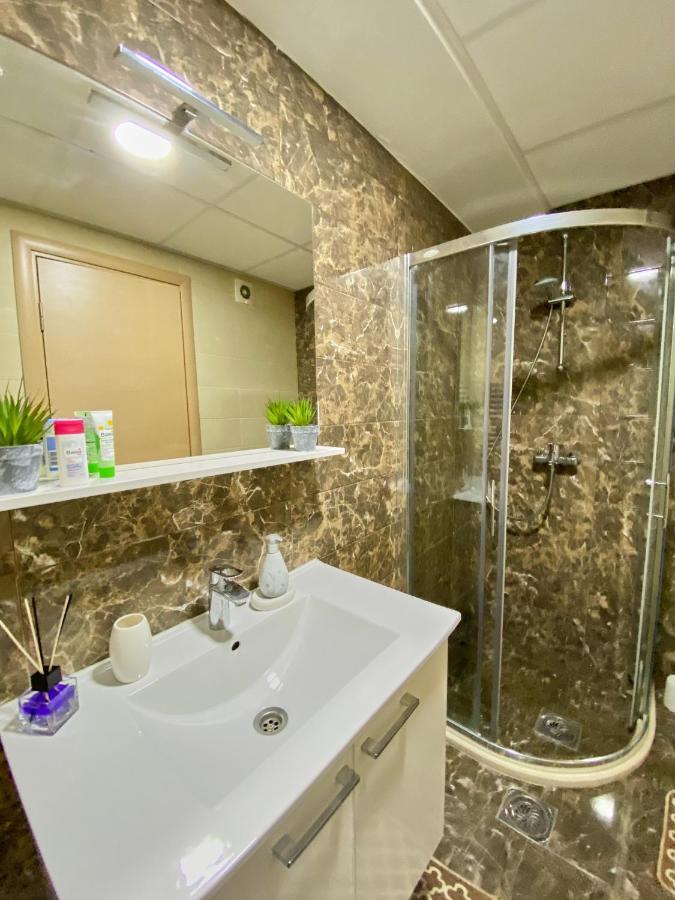 Stylish Apartment, Skopje Centre - Private Parking - Panoramic Views Exterior photo