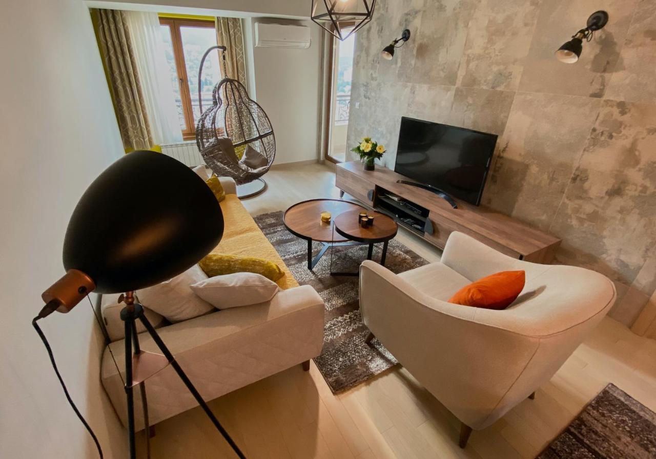 Stylish Apartment, Skopje Centre - Private Parking - Panoramic Views Exterior photo